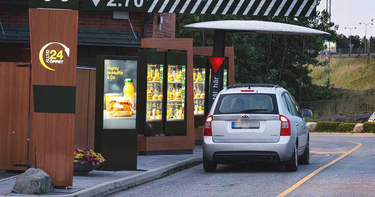 outdoor digital signage car drop food display