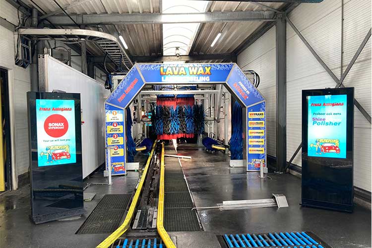 43 inch Car Wash Outdoor Display case feedback in Netherlands